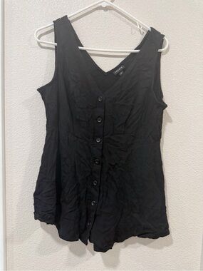 torrid Black V-Neck Button Tank Top